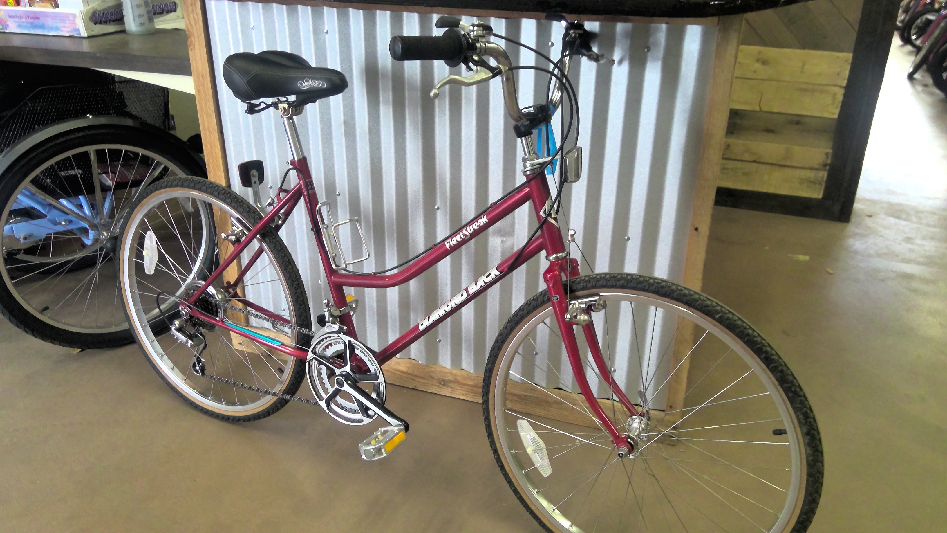 Diamondback Fleet Streak, City Bike LG Step-through | HopeCycle